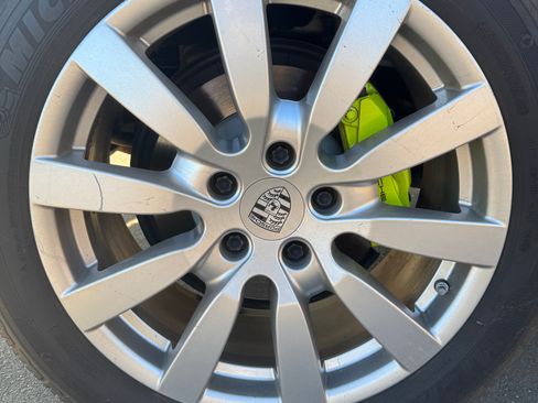 Used 2016 Porsche Cayenne S image 12