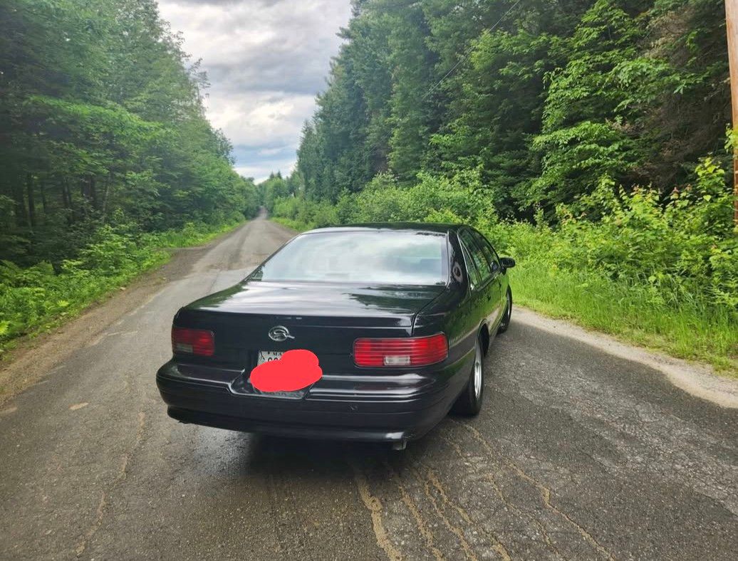 Used 1994 Chevrolet Impala SS RWD image 2