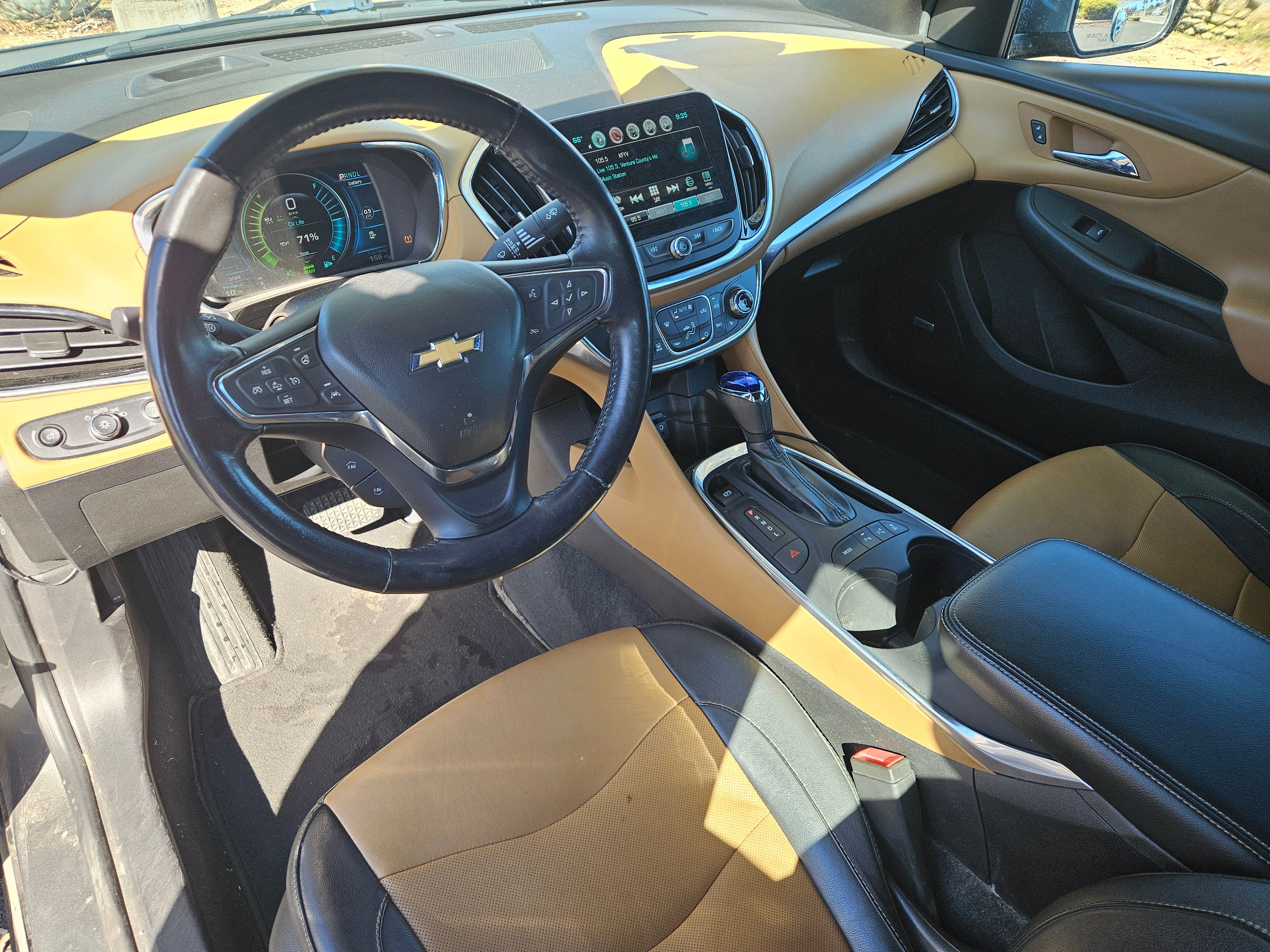 Used 2017 Chevrolet Volt Premier w/ Driver Confidence II Package FWD image 17