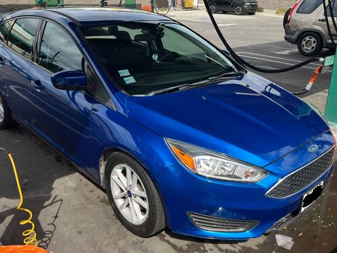 Used 2018 Ford Focus SE image 1
