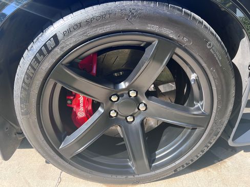 Used 2015 Dodge Challenger SRT Hellcat image 12