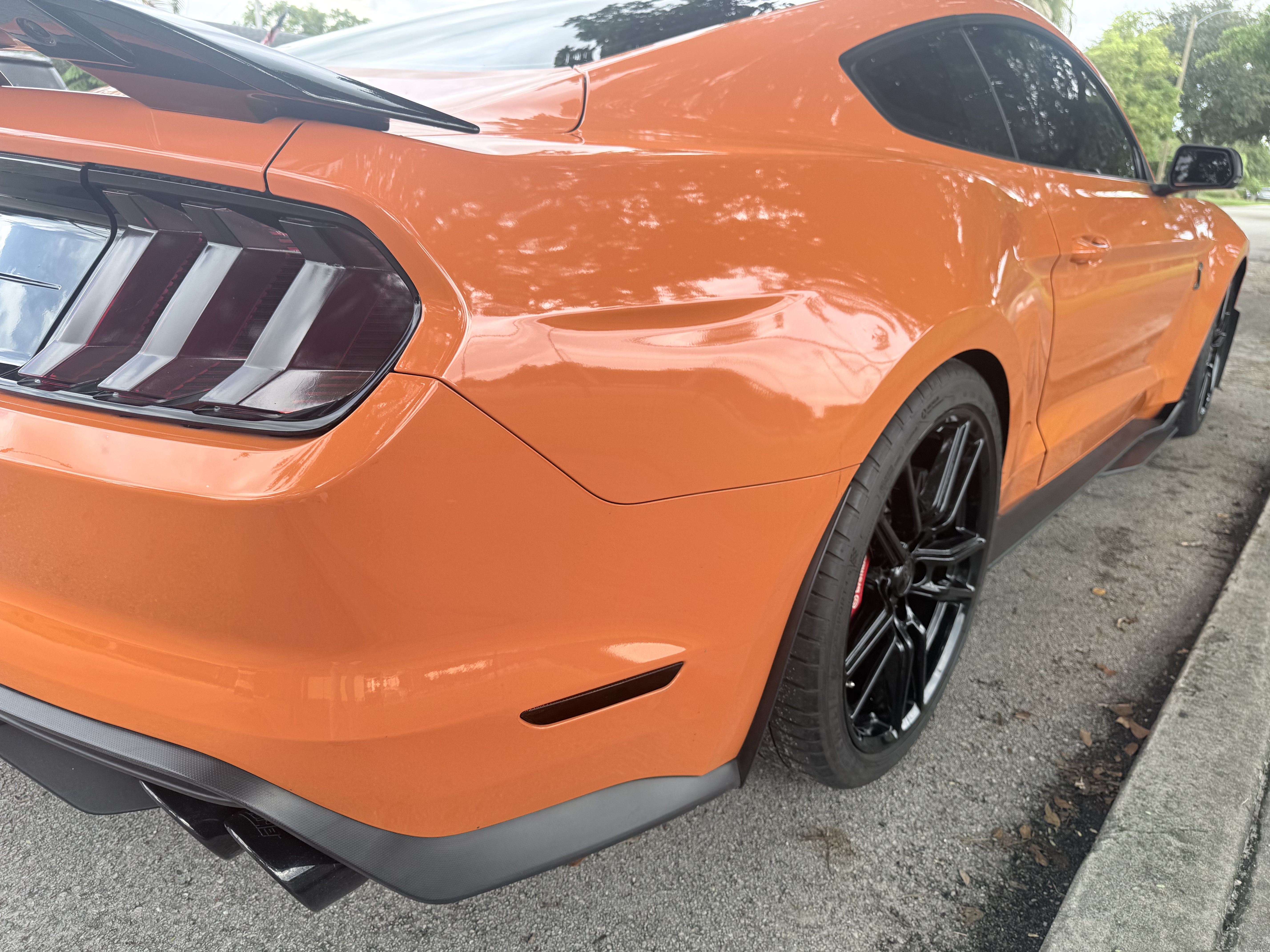 Used 2020 Ford Mustang Shelby GT500 w/ Technology Package RWD image 6