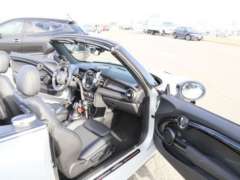 Used 2021 MINI Cooper John Cooper Works w/ 6.5" Touchscreen Package image 14