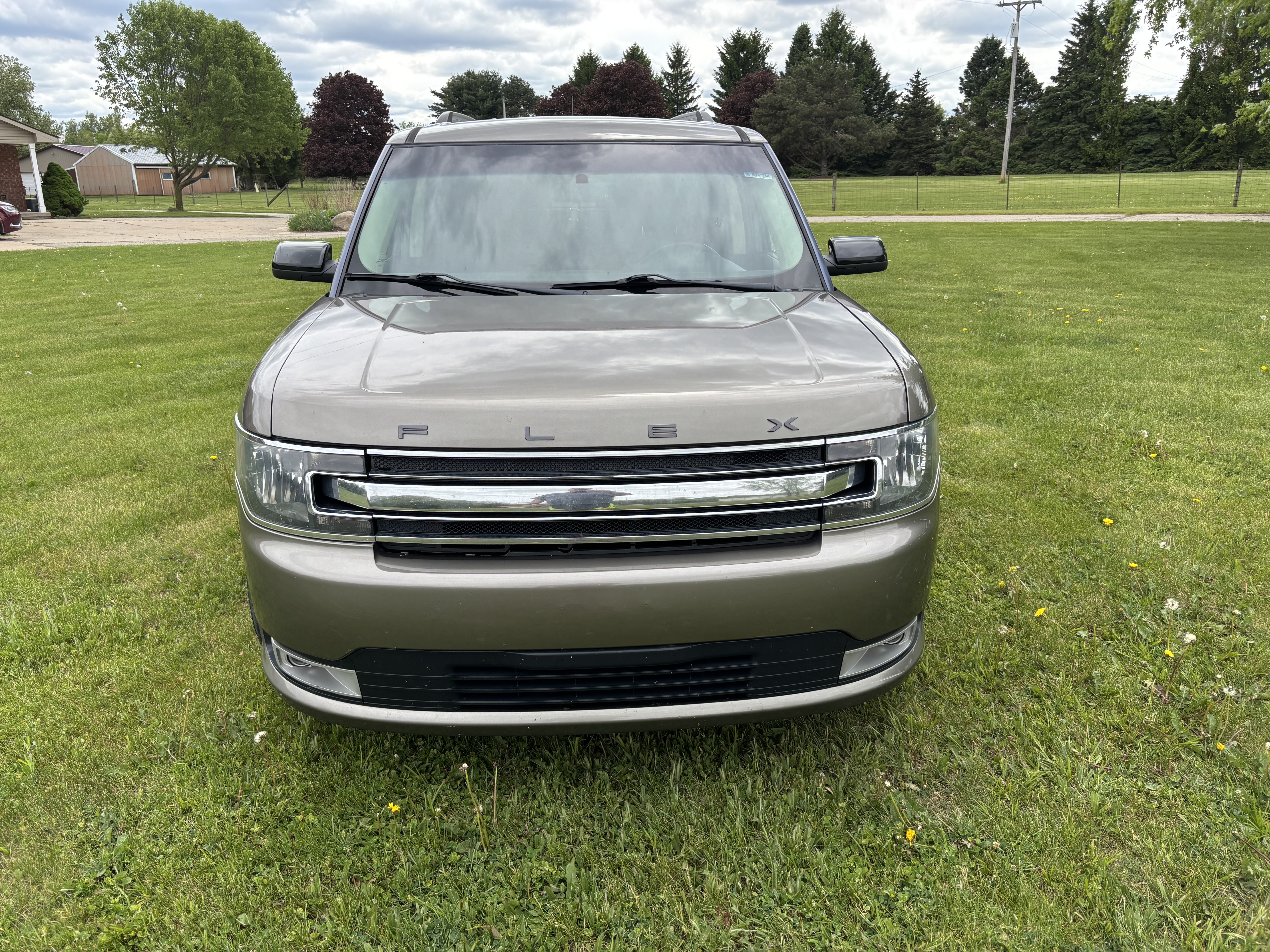 Used 2013 Ford Flex SEL FWD image 2