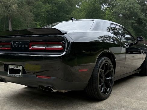 Used 2015 Dodge Challenger R/T Plus RWD image 2