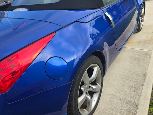 Used 2006 Nissan 350Z Touring image 5