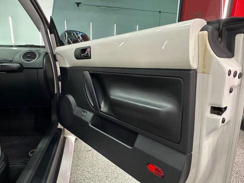 Used 2007 Volkswagen Beetle Triple White Edition image 15