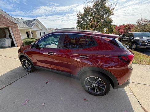 Used 2023 Buick Encore GX Select image 5
