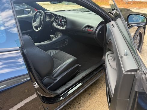 Used 2023 Dodge Challenger SRT Hellcat image 6