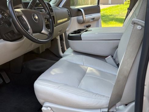 Used 2007 Chevrolet Silverado 3500 LT w/ Suspension Package, Off-Road image 16