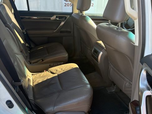 Used 2018 Lexus GX 460 Premium image 9