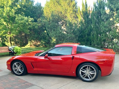 Used 2008 Chevrolet Corvette Coupe RWD image 1