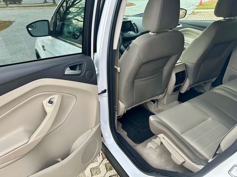 Used 2013 Ford Escape SE image 18