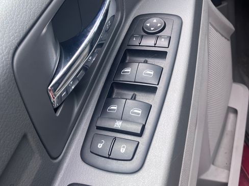 Used 2009 Dodge Grand Caravan SE FWD image 17