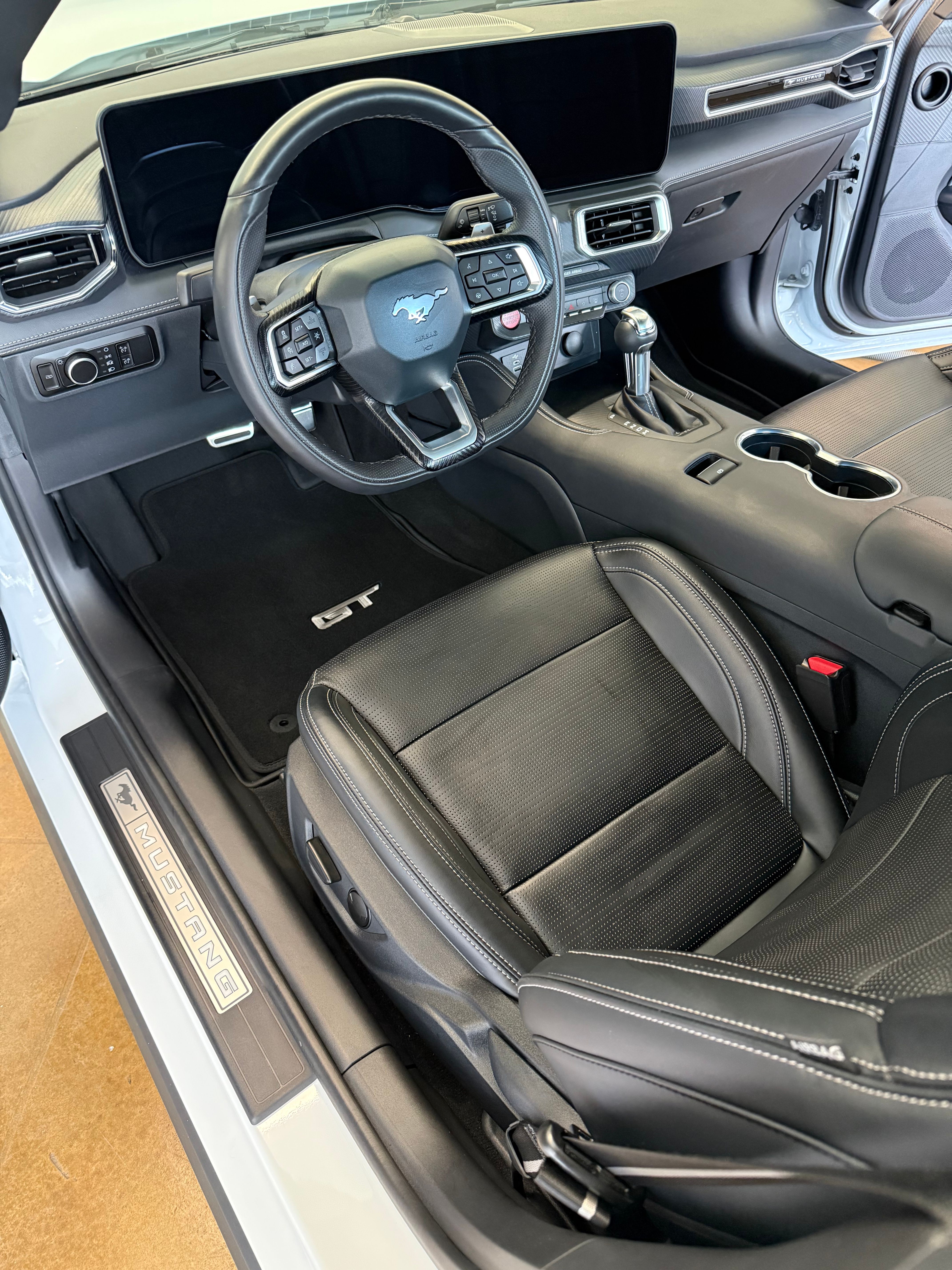 Used 2025 Ford Mustang GT Premium RWD image 10