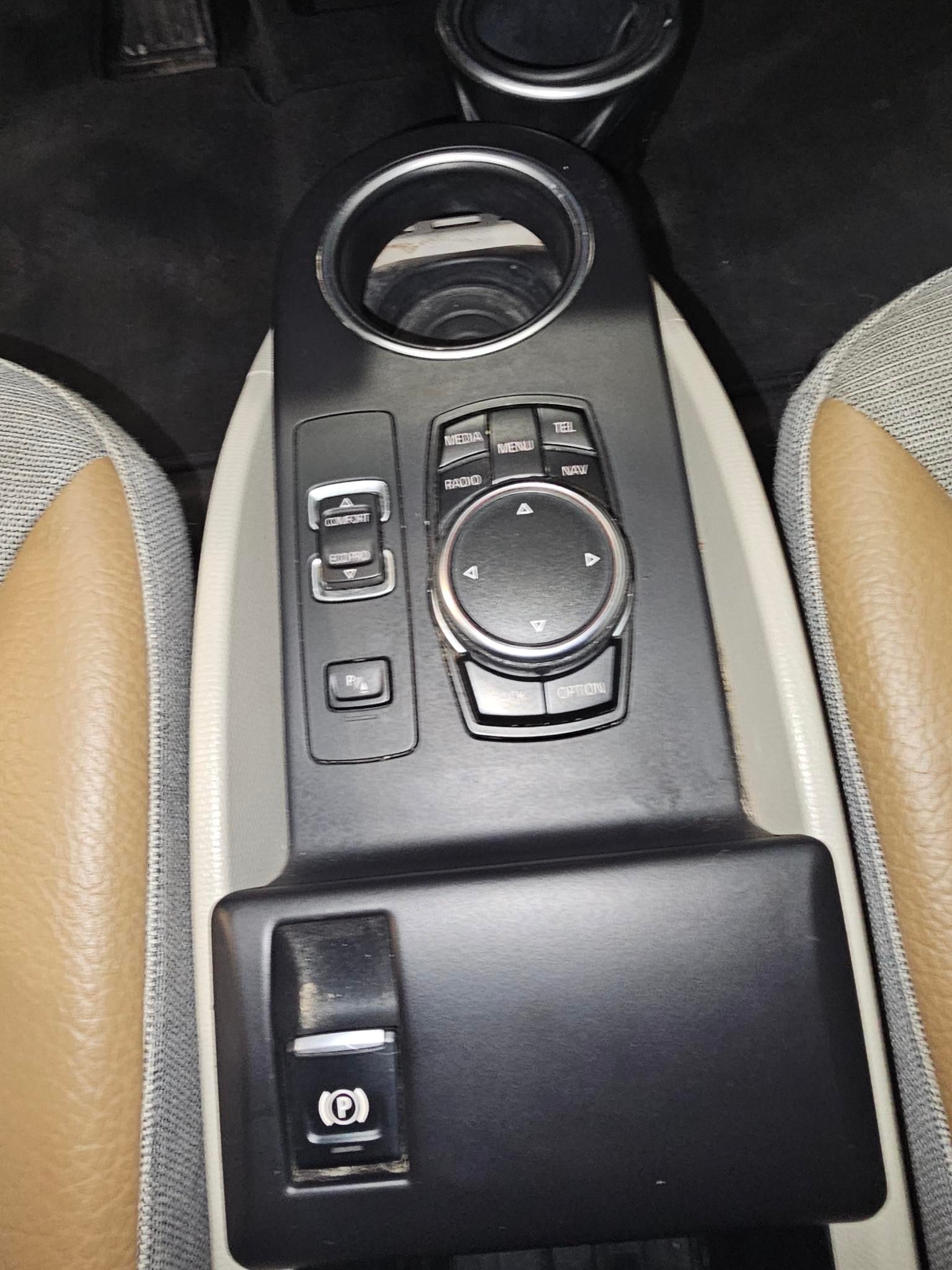 Used 2015 BMW i3 w/ Range Extender RWD image 14