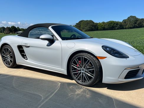 Used 2025 Porsche 718 Boxster S image 2