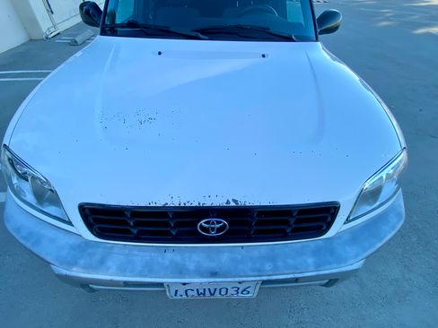 Used 1998 Toyota RAV4 2WD 4-Door image 11