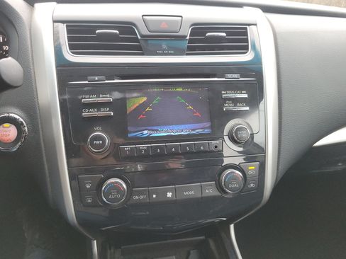 Used 2013 Nissan Altima 2.5 SV w/ 2.5SV Convenience Pkg image 10