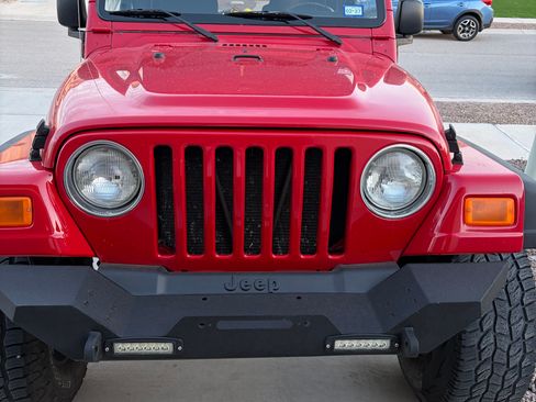 Used 2005 Jeep Wrangler Rubicon AWD/4WD image 4