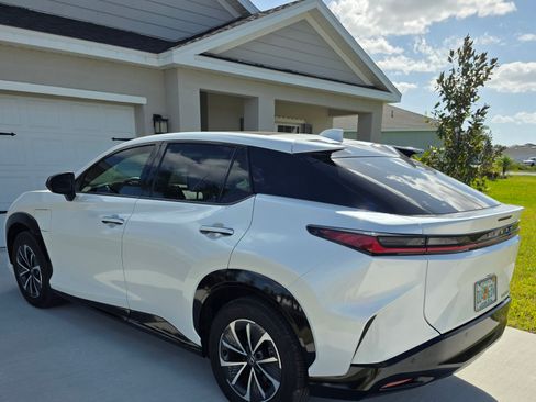 Used 2024 Lexus RZ 300e Premium image 6