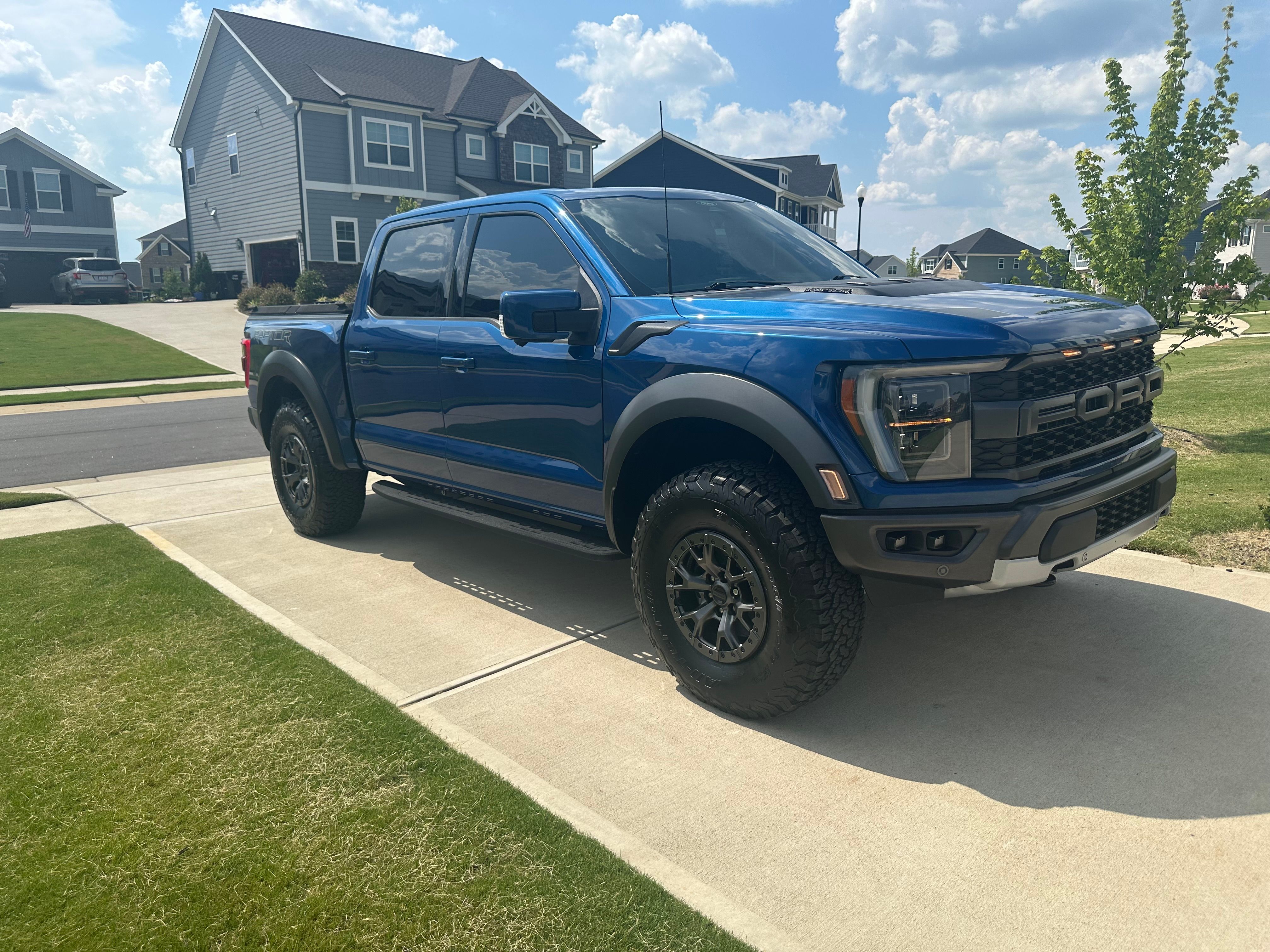 Used 2022 Ford F150 Raptor w/ Raptor 37 Performance Package AWD/4WD image 11