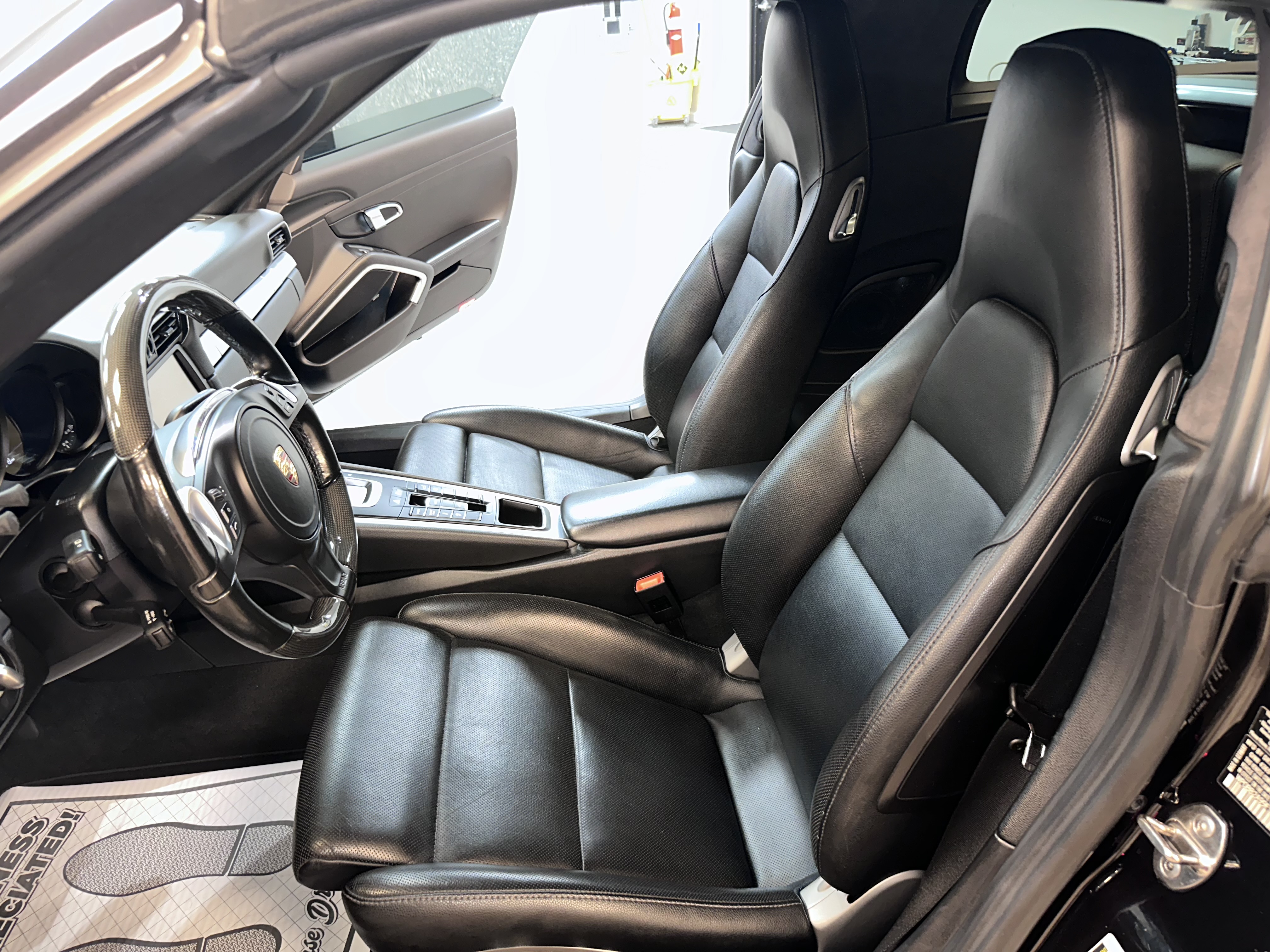 Used 2015 Porsche 911 Targa 4S AWD/4WD image 12
