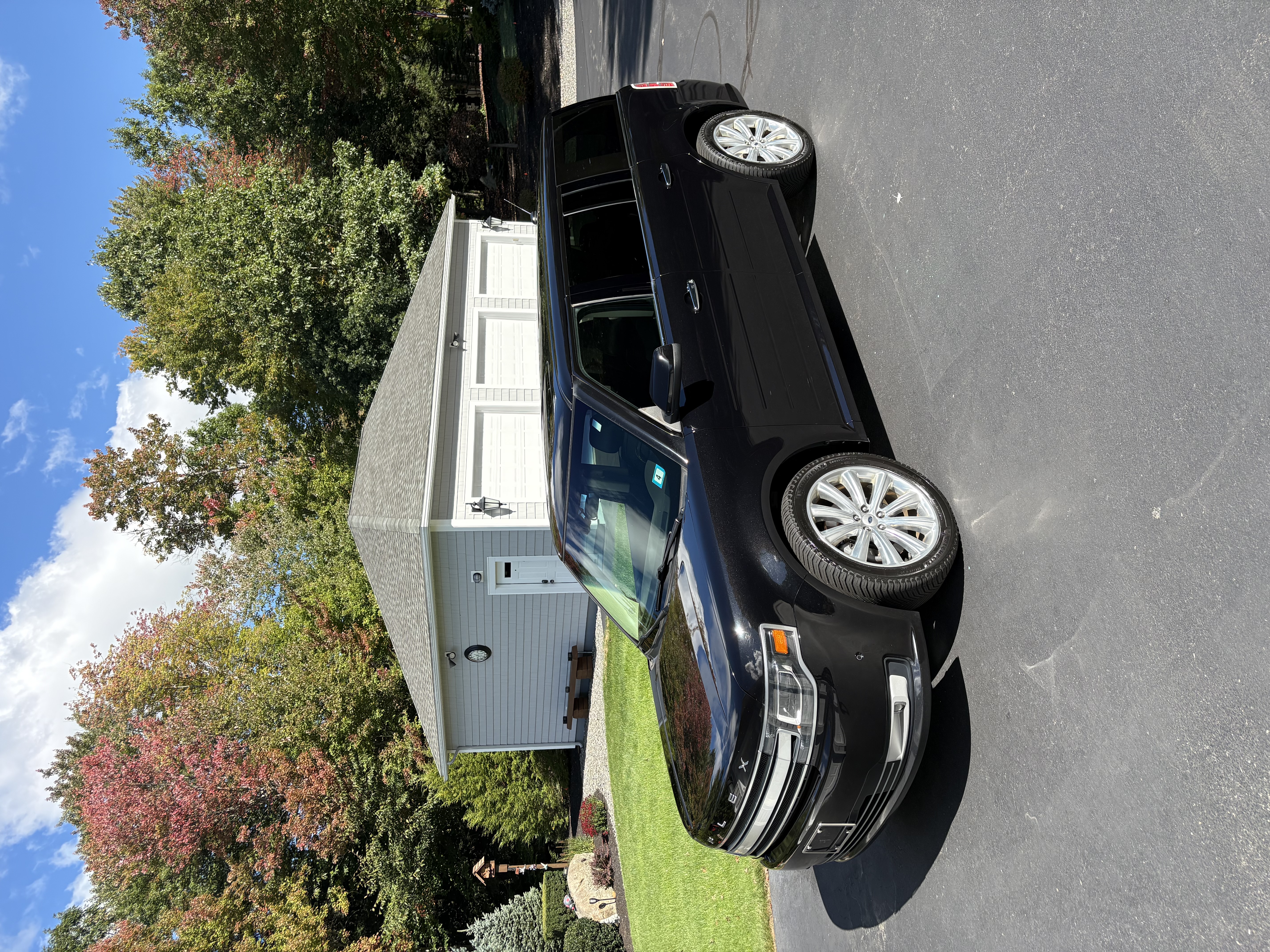 Used 2019 Ford Flex Limited w/ Equipment Group 301A AWD/4WD image 1