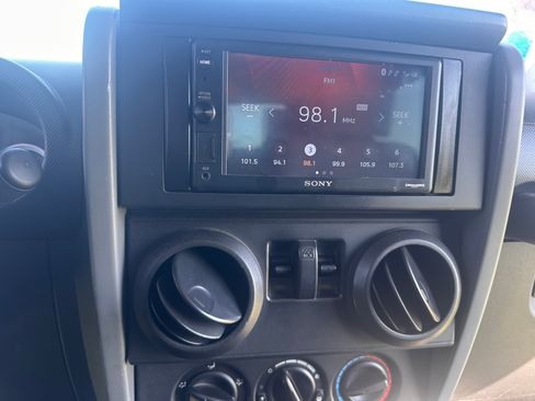 Used 2010 Jeep Wrangler Sport image 5