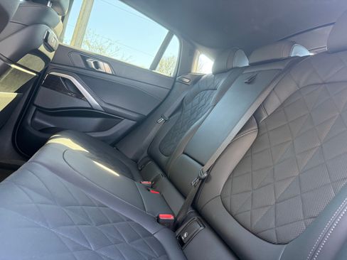 Used 2025 BMW X6 xDrive40i image 6