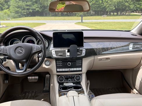 Used 2015 Mercedes-Benz CLS 400 4MATIC image 11
