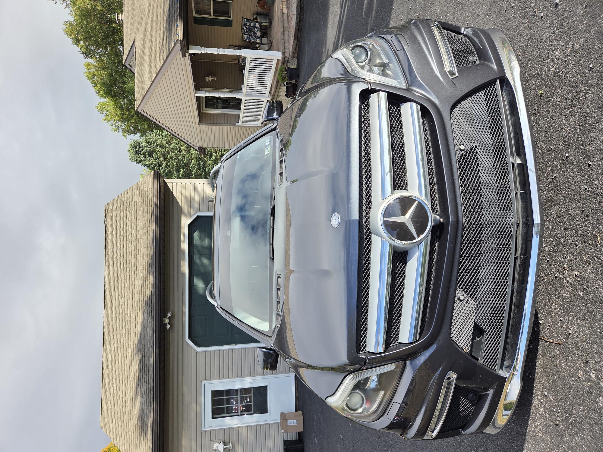 Used 2013 Mercedes-Benz GL 550 4MATIC image 2