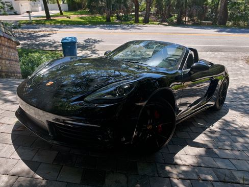 Used 2017 Porsche 718 Boxster S RWD image 22