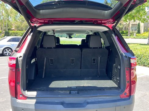 Used 2020 Chevrolet Traverse LT w/ Driver Confidence II Package FWD image 8