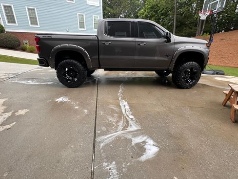 Used 2020 Chevrolet Silverado 1500 LTZ w/ LTZ Premium Package image 4