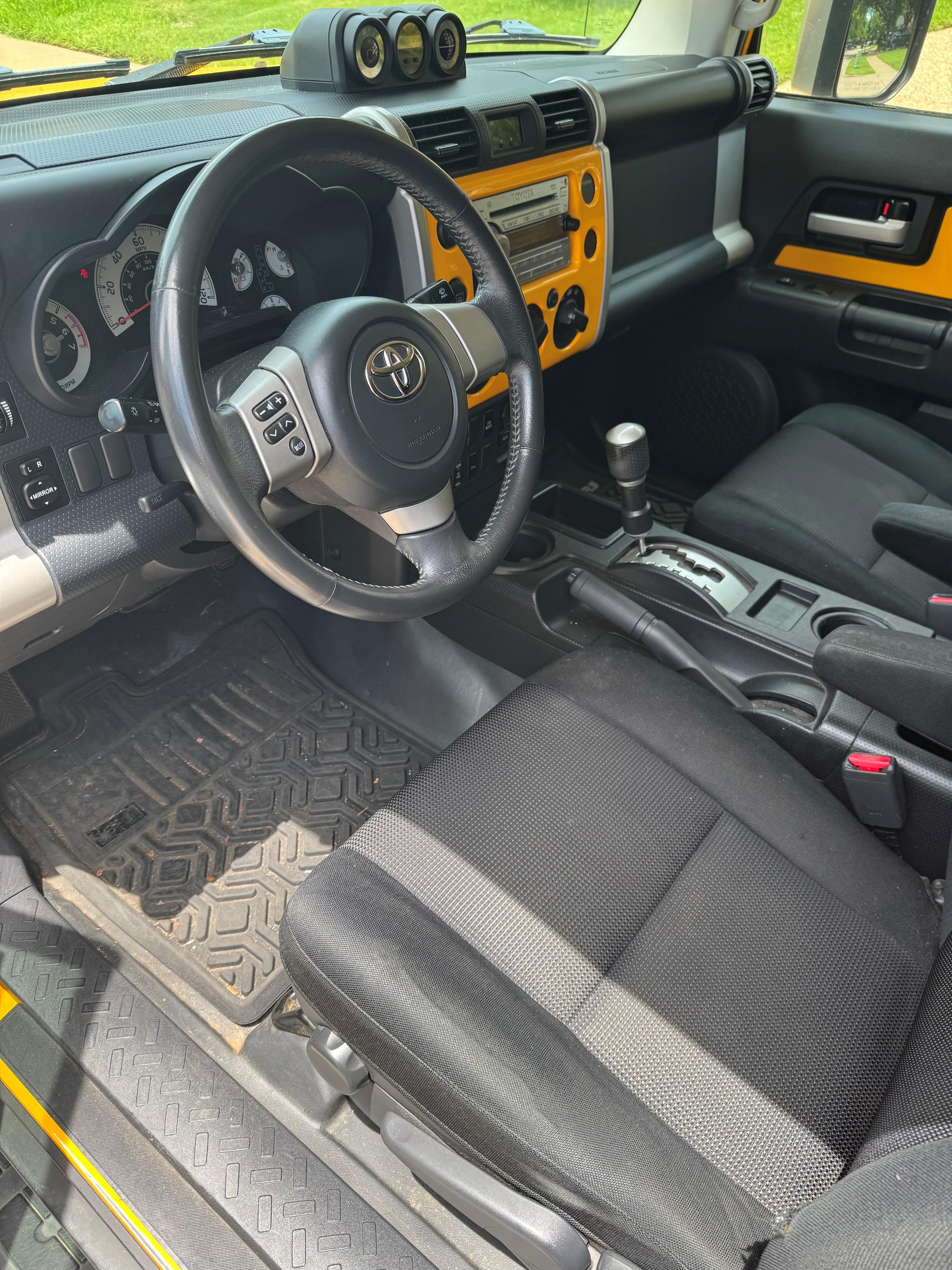Used 2007 Toyota FJ Cruiser 2WD image 6