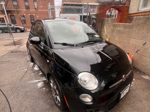 Used 2015 FIAT 500 Sport w/ Comfort/Convenience Group image 11