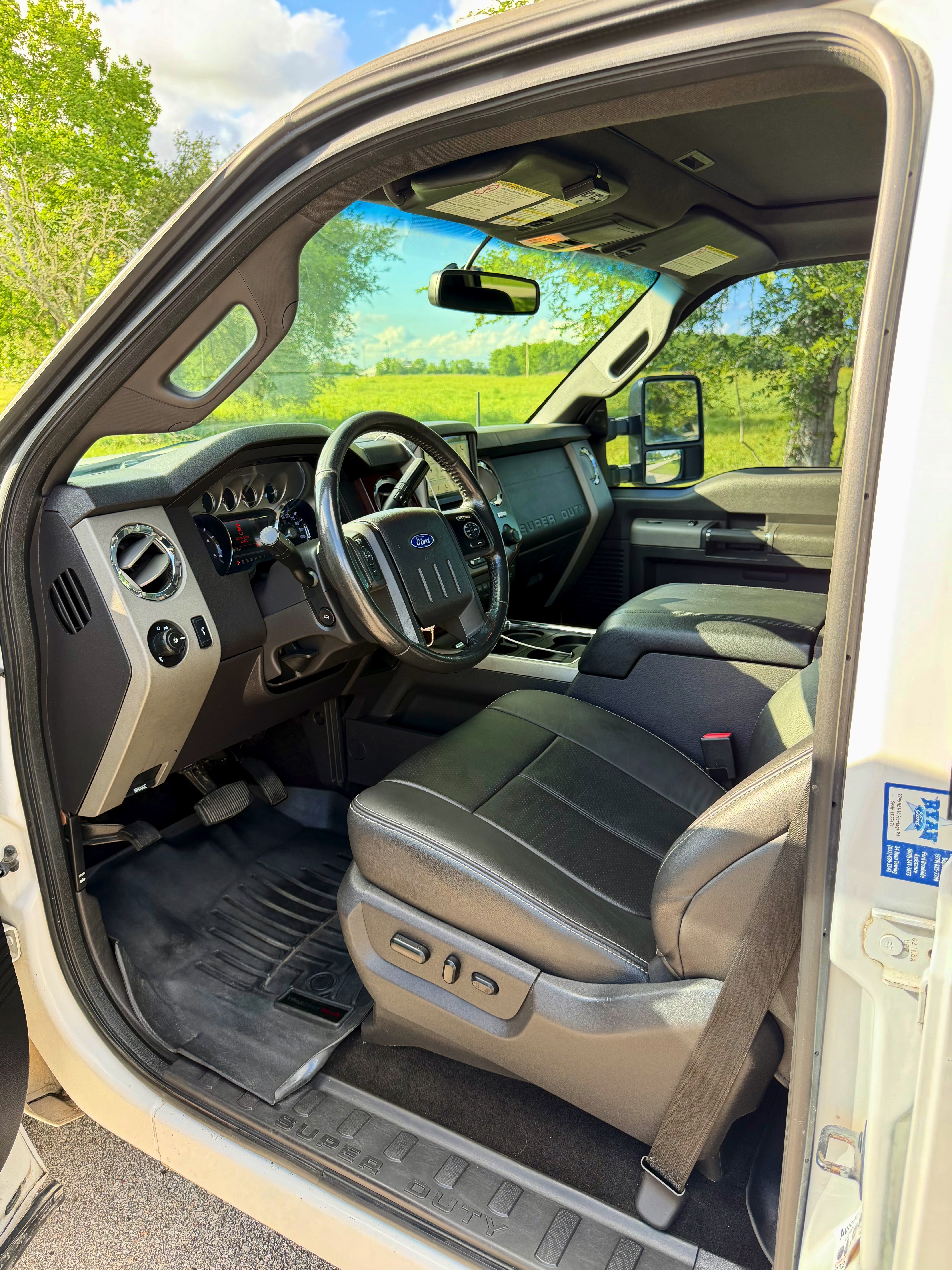 Used 2013 Ford F250 Lariat w/ Lariat Ultimate Pkg AWD/4WD image 11