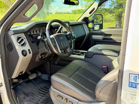 Used 2013 Ford F250 Lariat w/ Lariat Ultimate Pkg AWD/4WD image 11