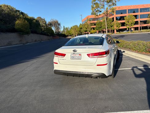 Used 2020 Kia Optima LX image 5