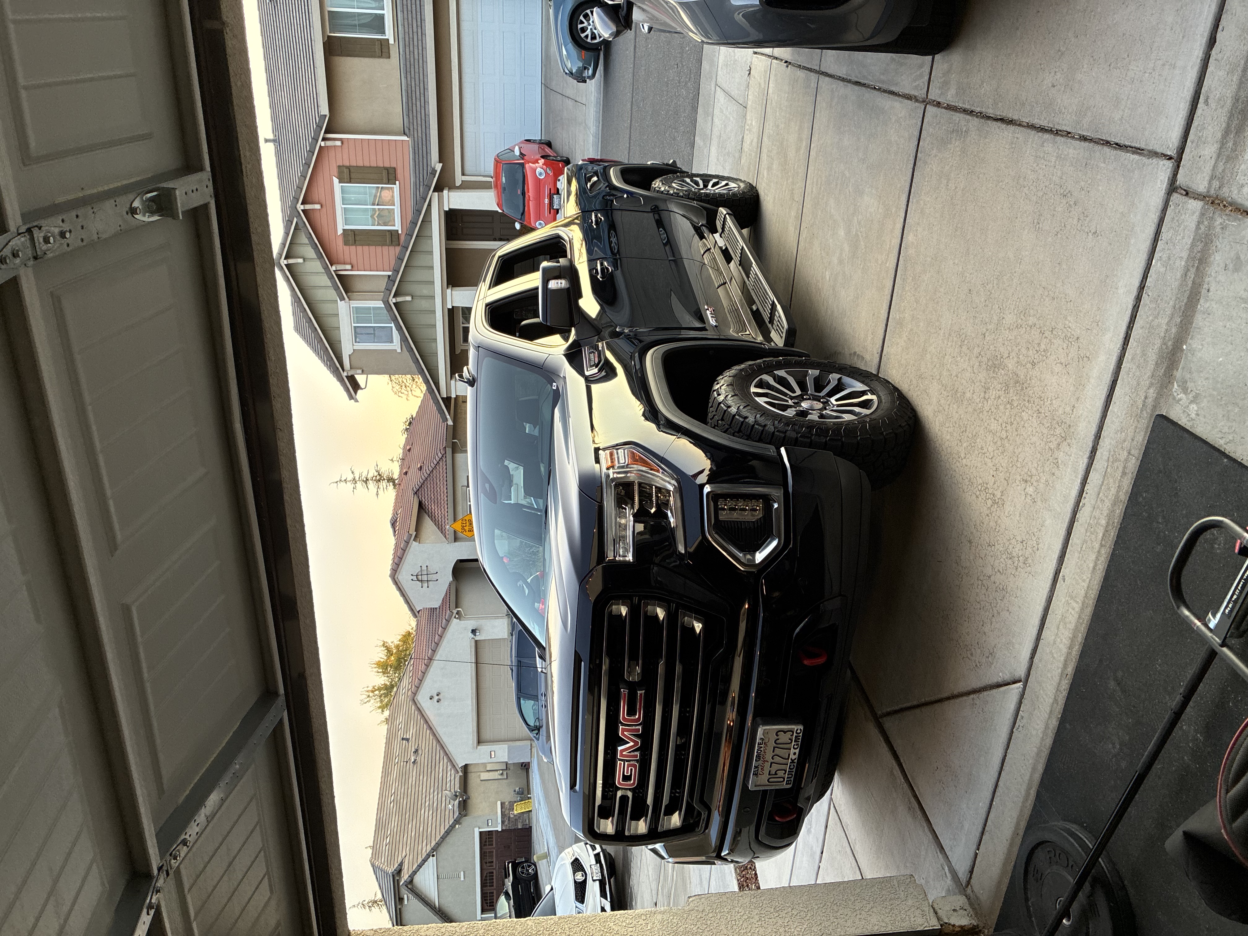 Used 2020 GMC Sierra 1500 AT4 w/ AT4 Premium Package AWD/4WD image 2