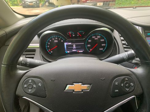 Used 2015 Chevrolet Impala LT image 8