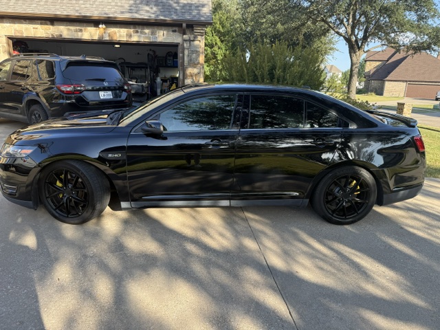 Used 2016 Ford Taurus SHO w/ Equipment Group 401A AWD/4WD image 1