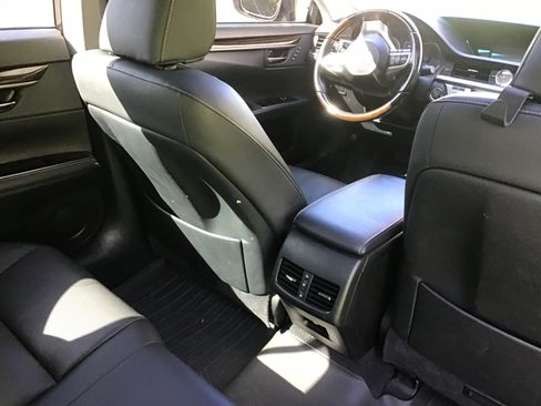 Used 2017 Lexus ES 350 image 9