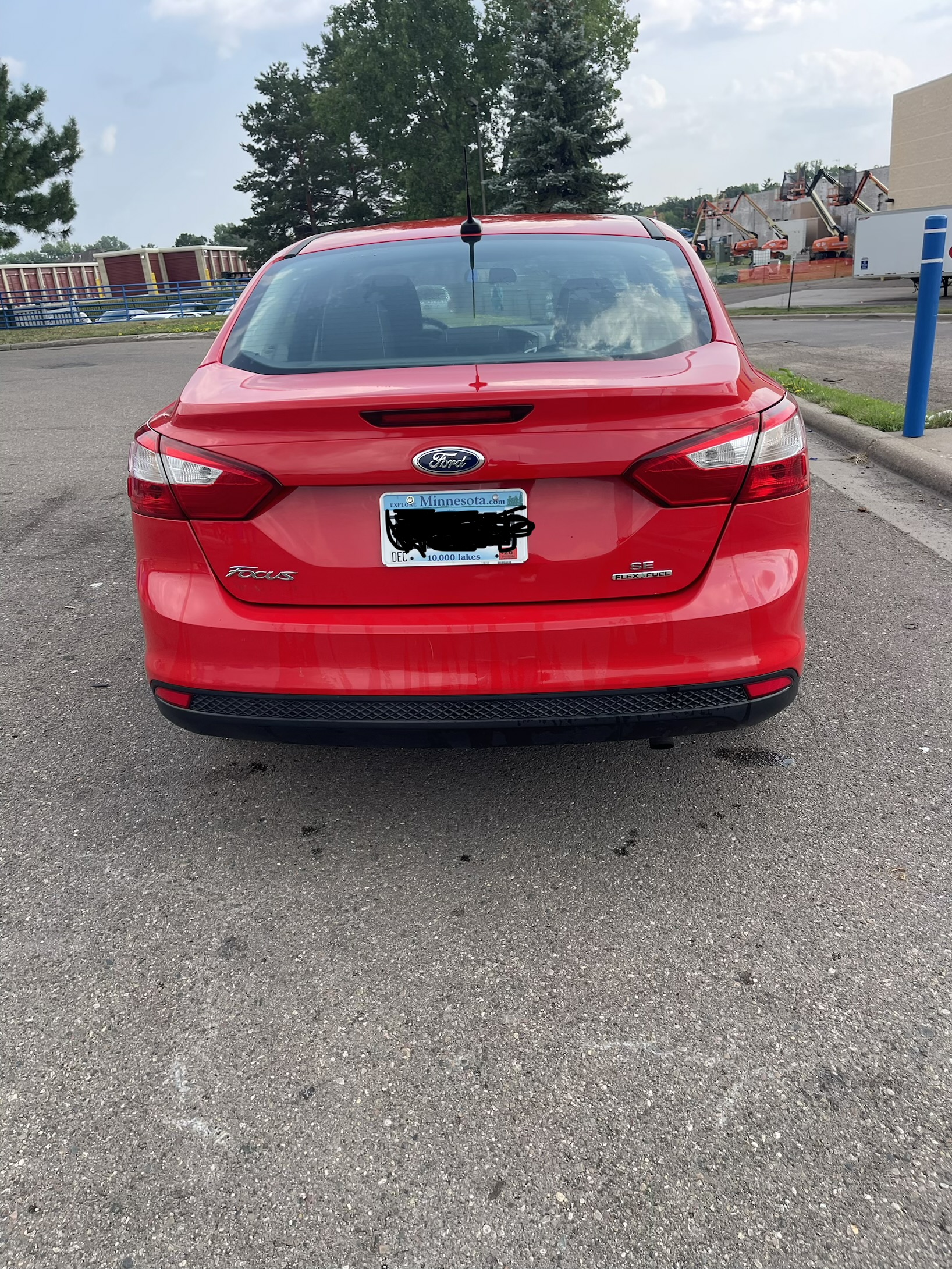 Used 2014 Ford Focus SE w/ SE Winter Package FWD image 5