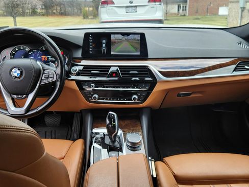 Used 2017 BMW 530i xDrive 530i xDrive Sedan 4D image 6