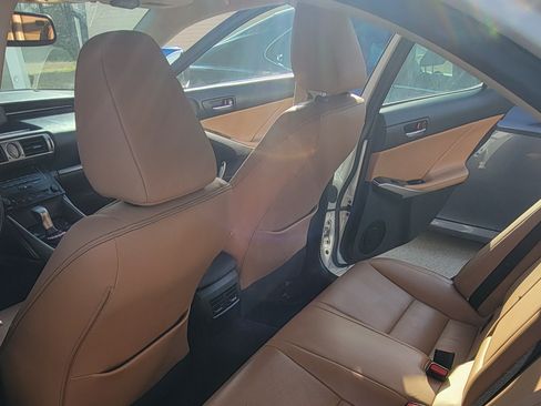 Used 2014 Lexus IS 250 w/ Premium Package image 9