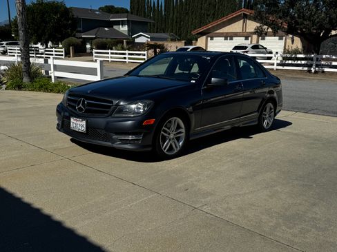 Used 2014 Mercedes-Benz C 250 Sedan image 2