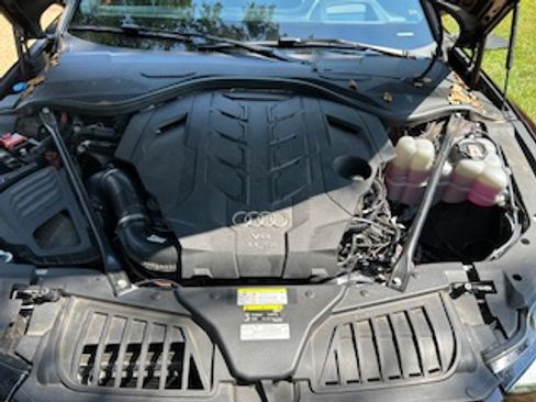 Used 2021 Audi A8 L 4.0T image 17