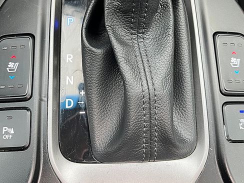 Used 2017 Hyundai Santa Fe Sport w/ 2.4L Tech Package 04 image 20